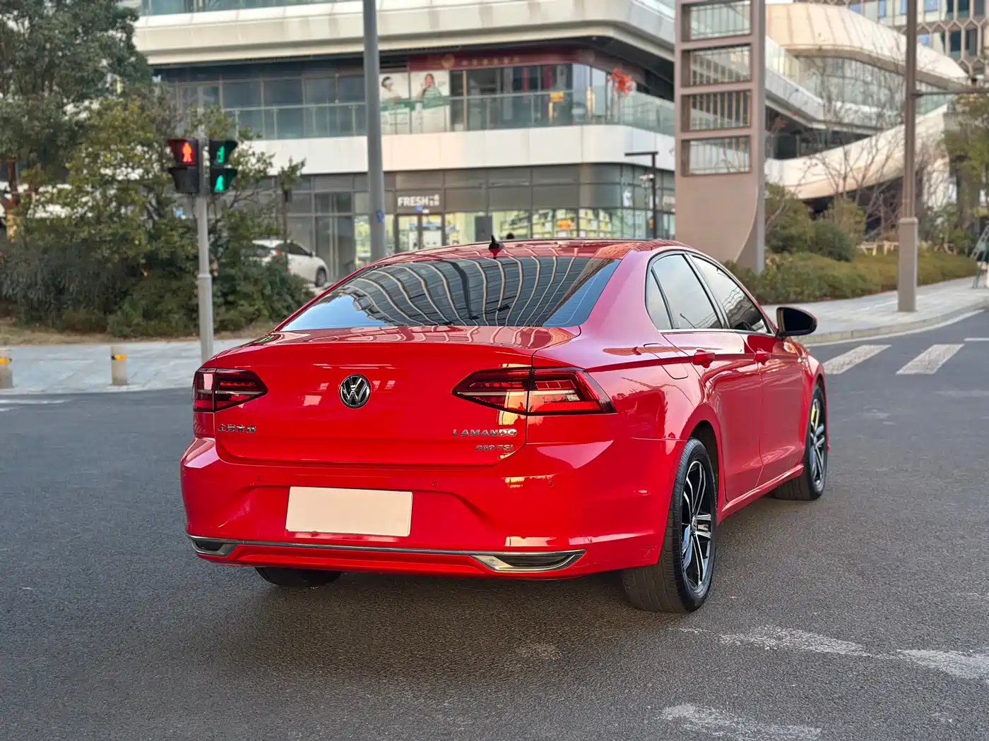 Volkswagen Lamando 2018 280TSI DSG Comfort Edition фото 9