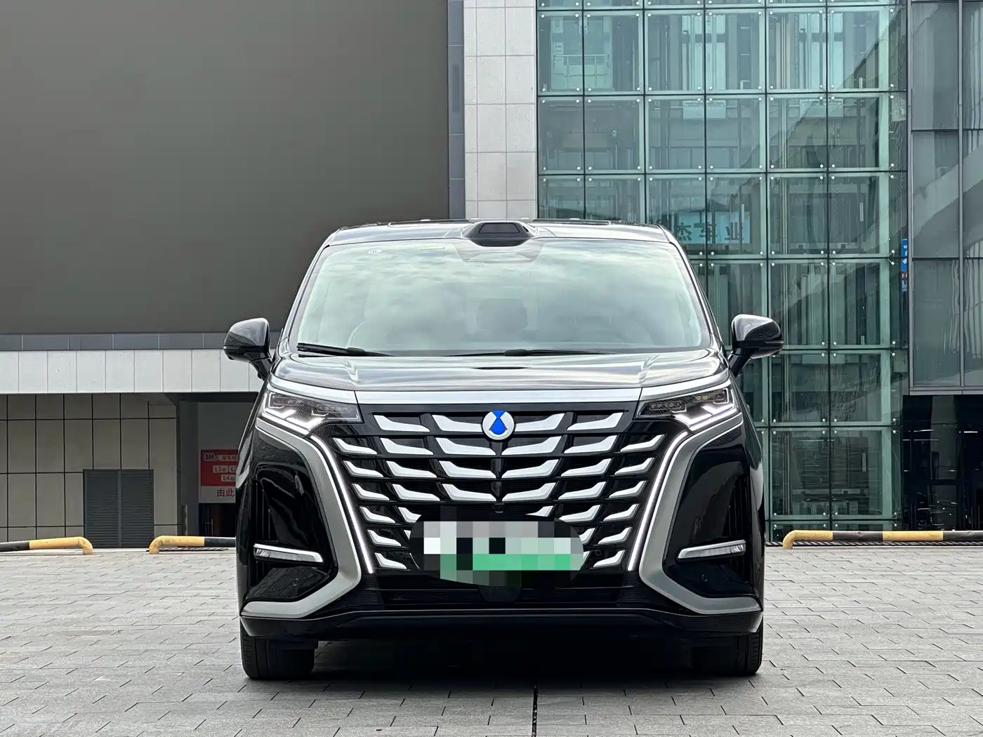 Denza D9 2025 2025 Model DM-i Smart Drive Edition 1020 AWD Flagship