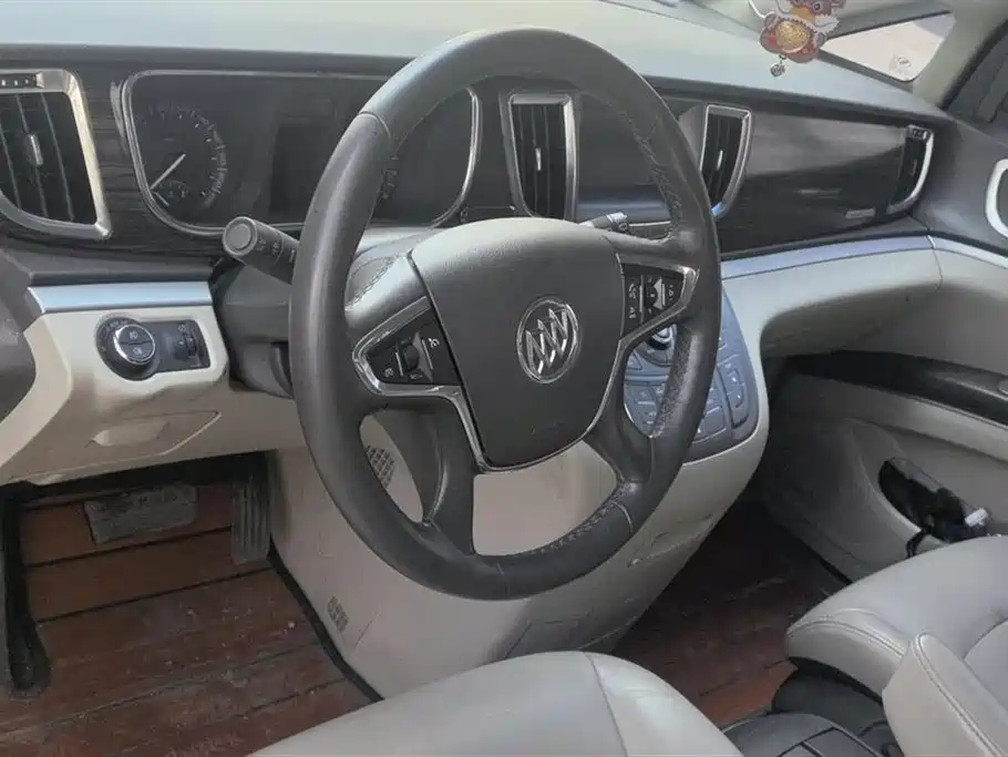 Buick GL8 2011 3.0L XT Luxury Business Flagship фото 12
