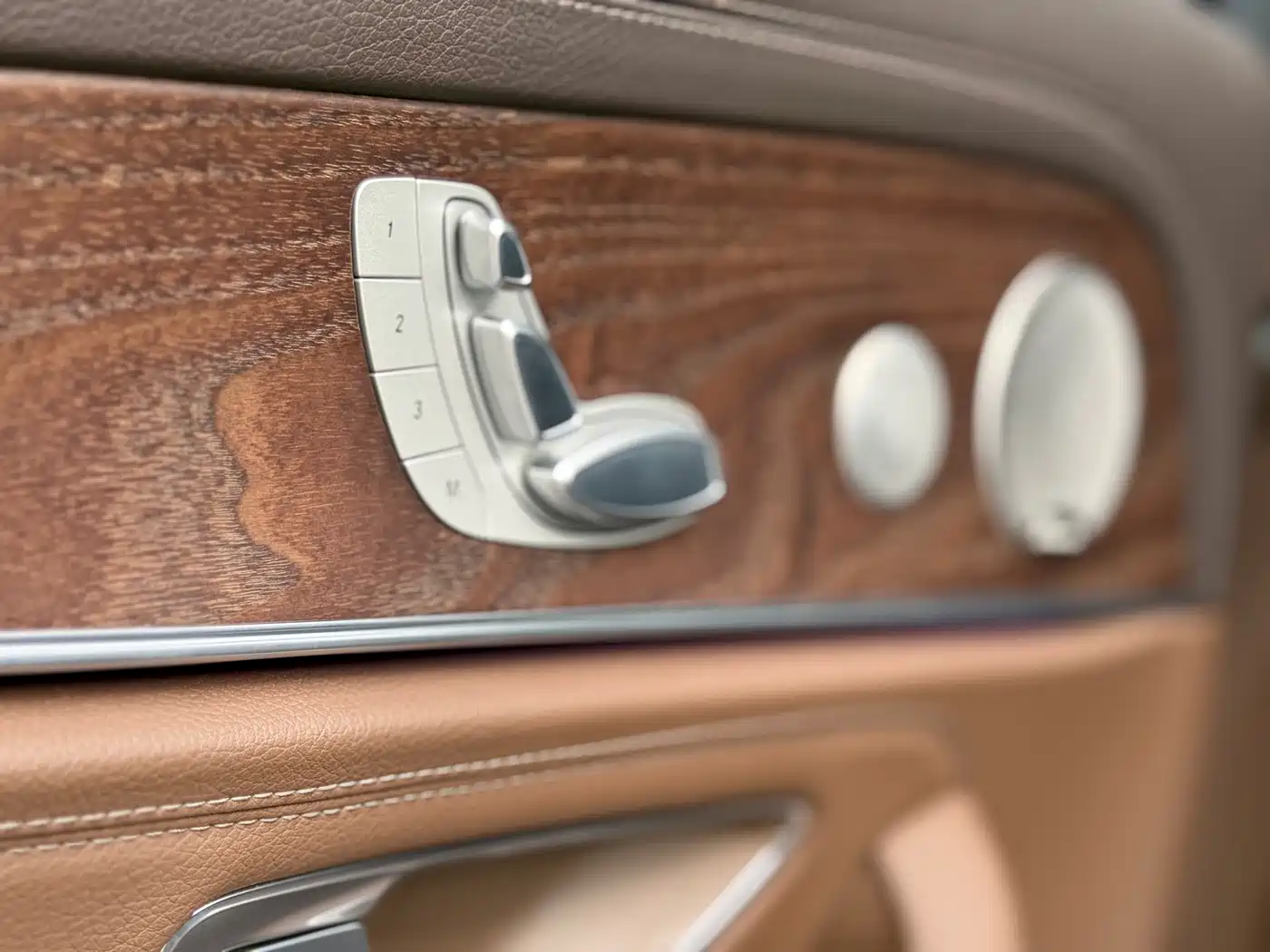 Mercedes-Benz E-Class 2023 E 300 L Luxury фото 17