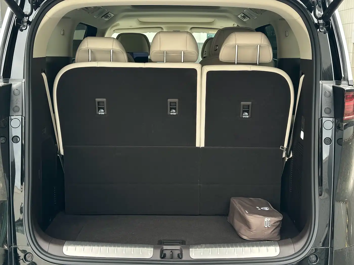 Denza D9 2025 2025 Model DM-i Smart Drive Edition 1020 AWD Flagship