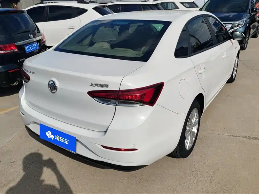 Buick Excelle 2021 Exemplar 1.5L Auto Progressive фото 3