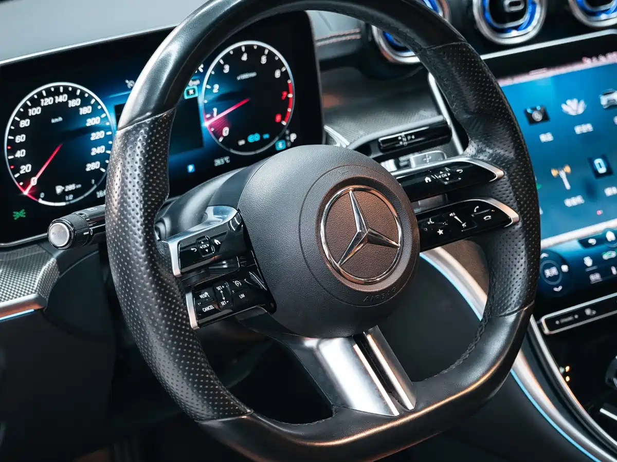 Mercedes-Benz C-Class 2022 Facelift C 260 L Night Edition Sport фото 16