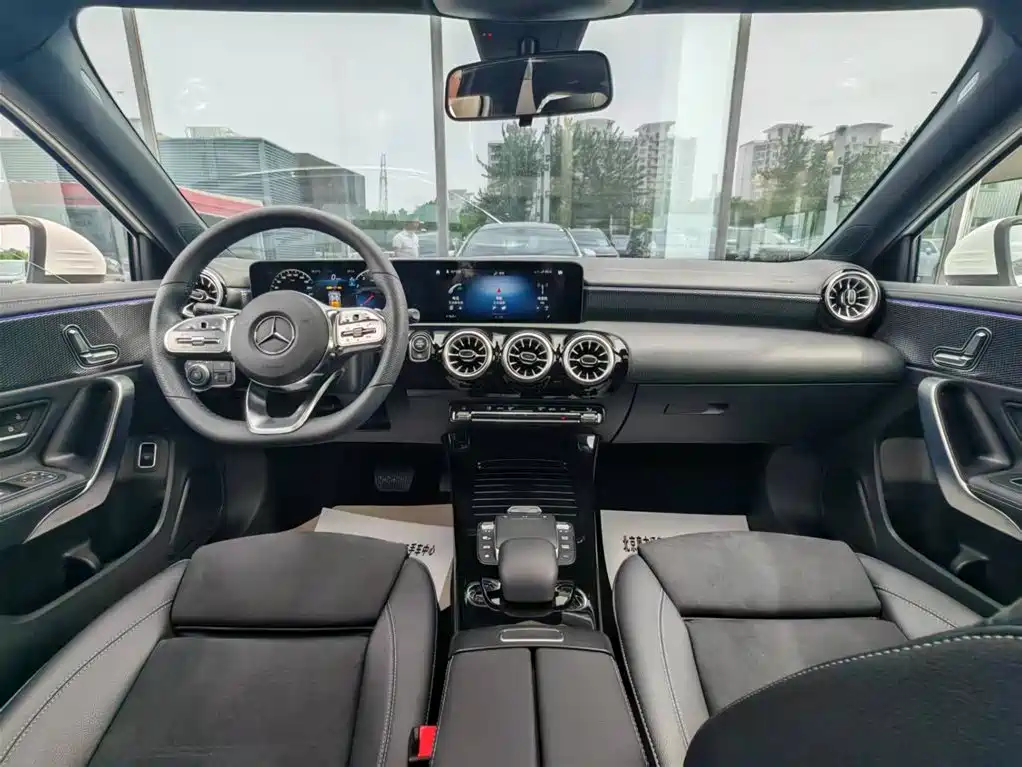 Mercedes-Benz A-Class 2022 A 200 L Sport Sedan Style фото 16