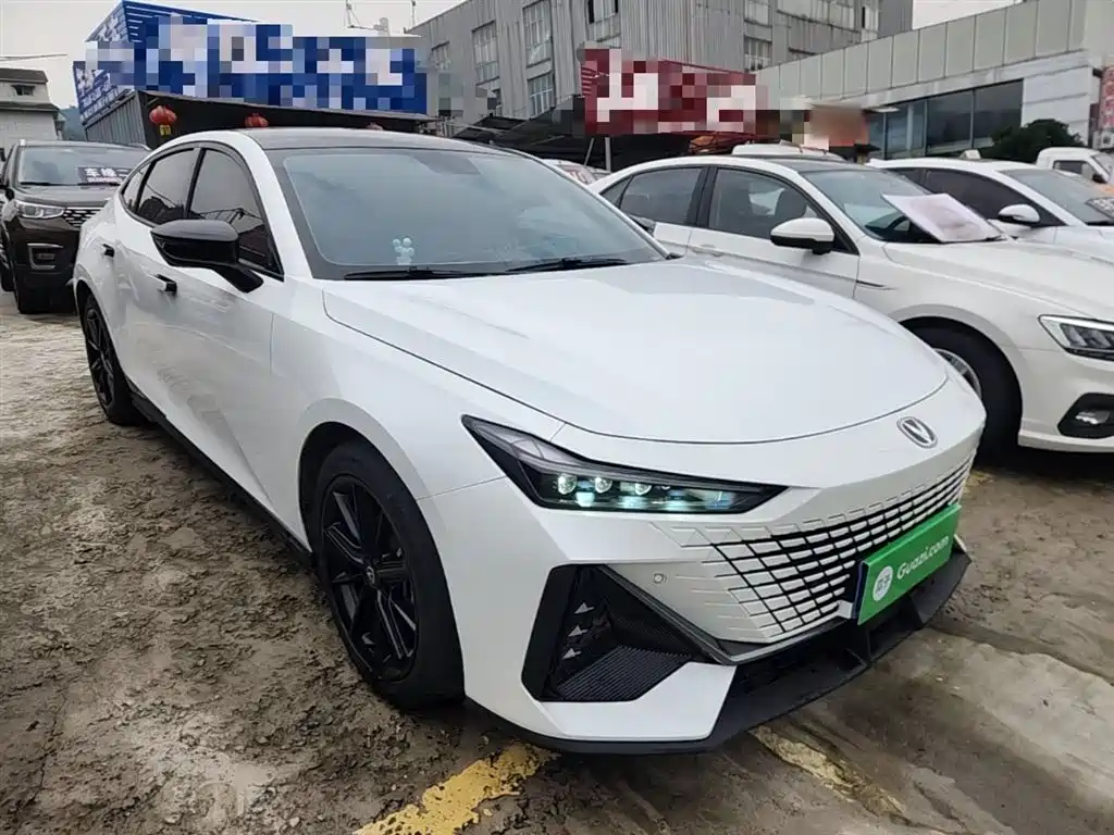 CHANGAN UNI-V