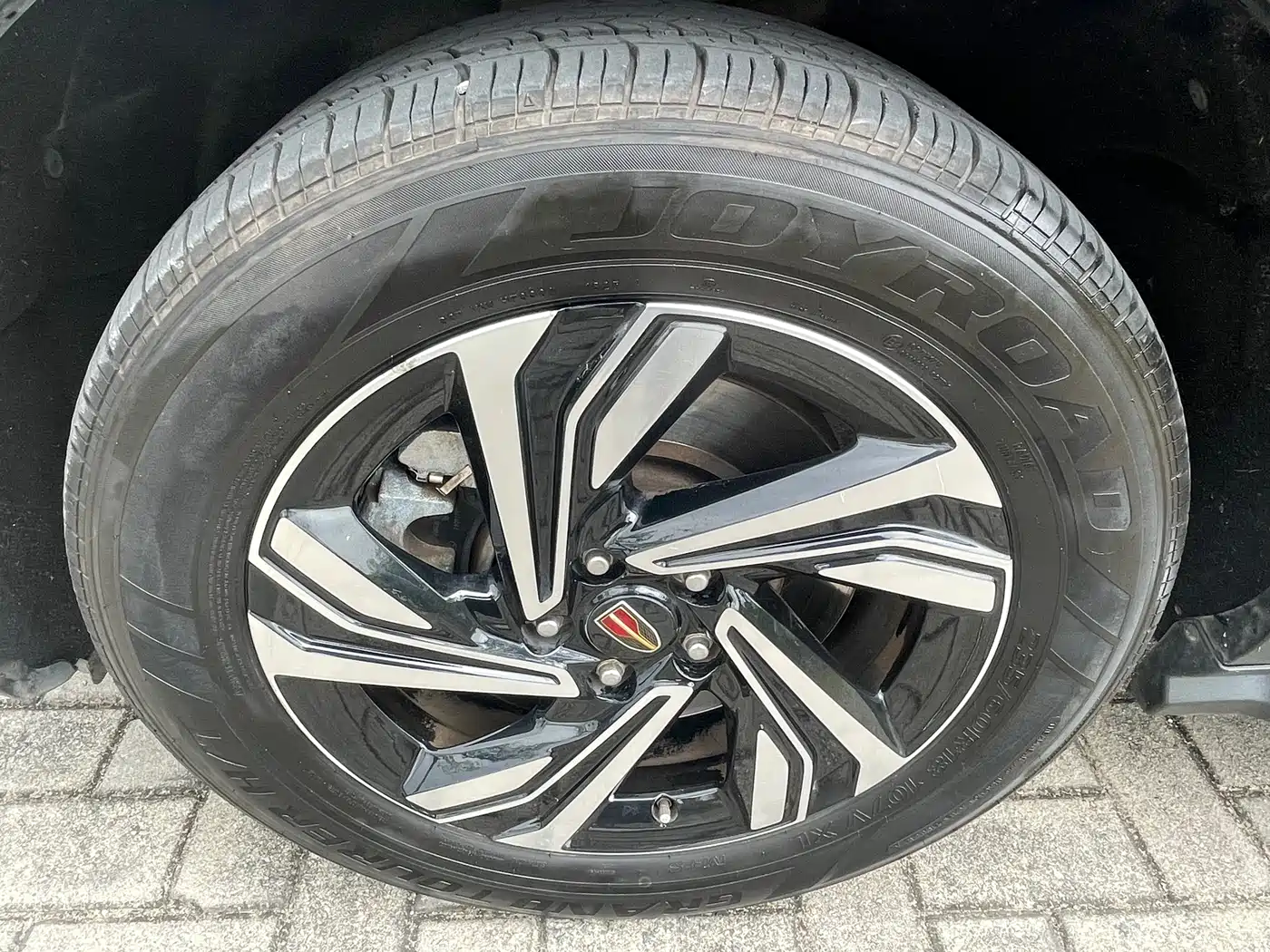 Hongqi HS5 2022 Facelift 2.0T Smart Flag Enjoyment Edition фото 8