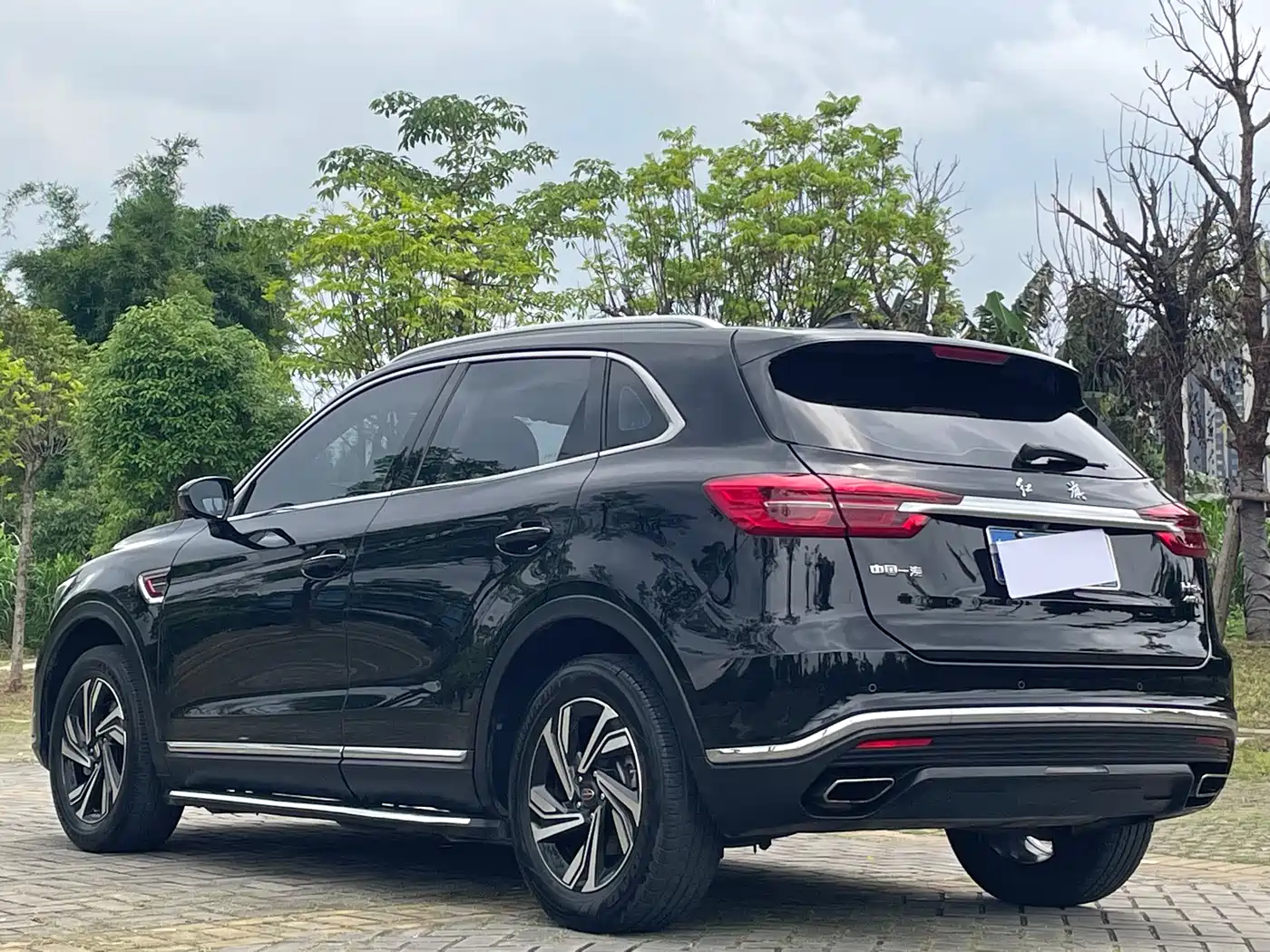Hongqi HS5 2022 Facelift 2.0T Smart Flag Enjoyment Edition фото 12
