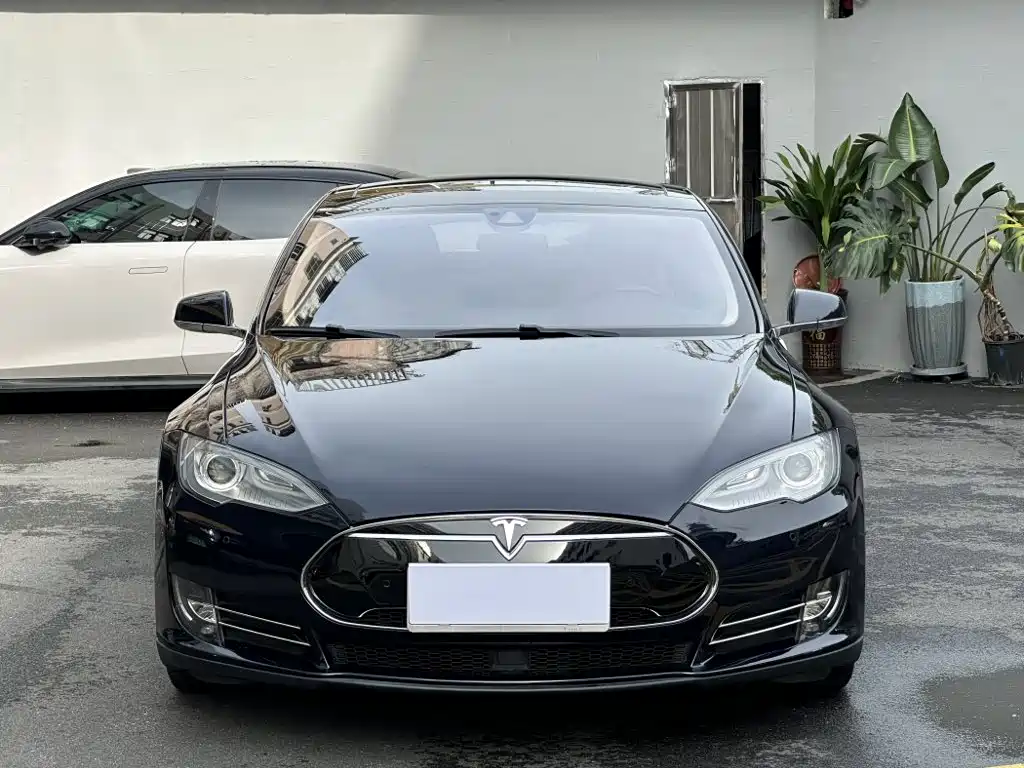Tesla Model S 2016 2014 Model S P85