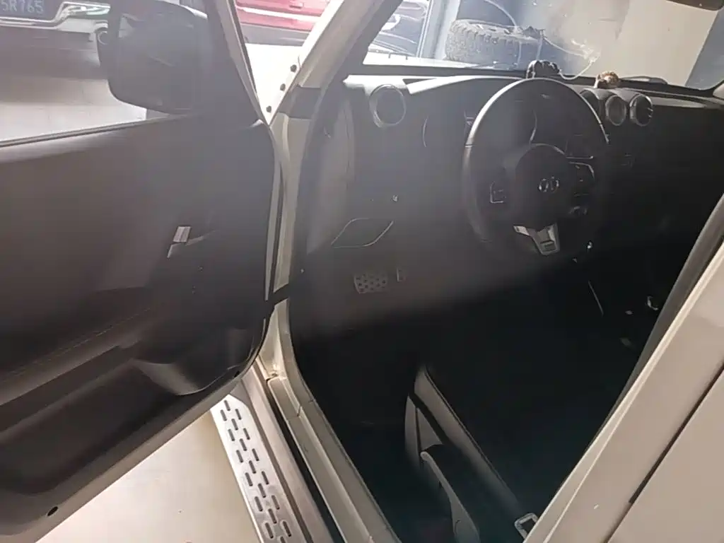 BAIC ORV Beijing Offroad BJ40 2016 2016 Model 40L 2.3T Automatic 4WD Exclusive