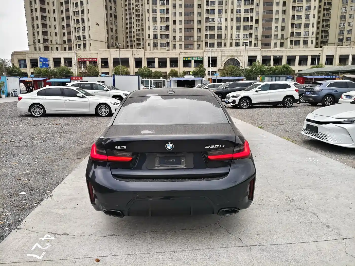 BMW 3 Series 2025 330Li M Sport Night Edition фото 8