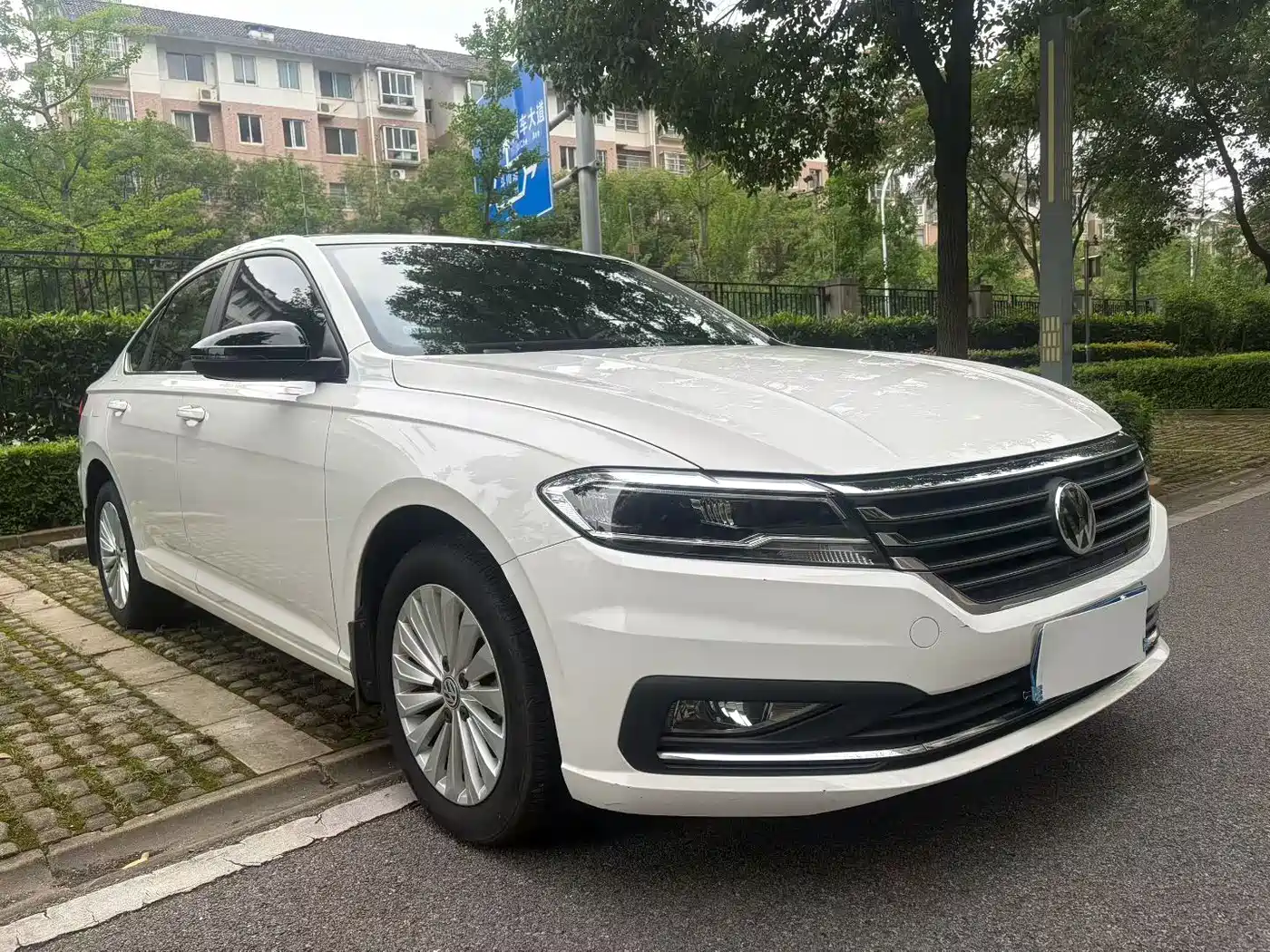Volkswagen Lavida 2019 1.5L Automatic Comfort Edition China VI фото 3