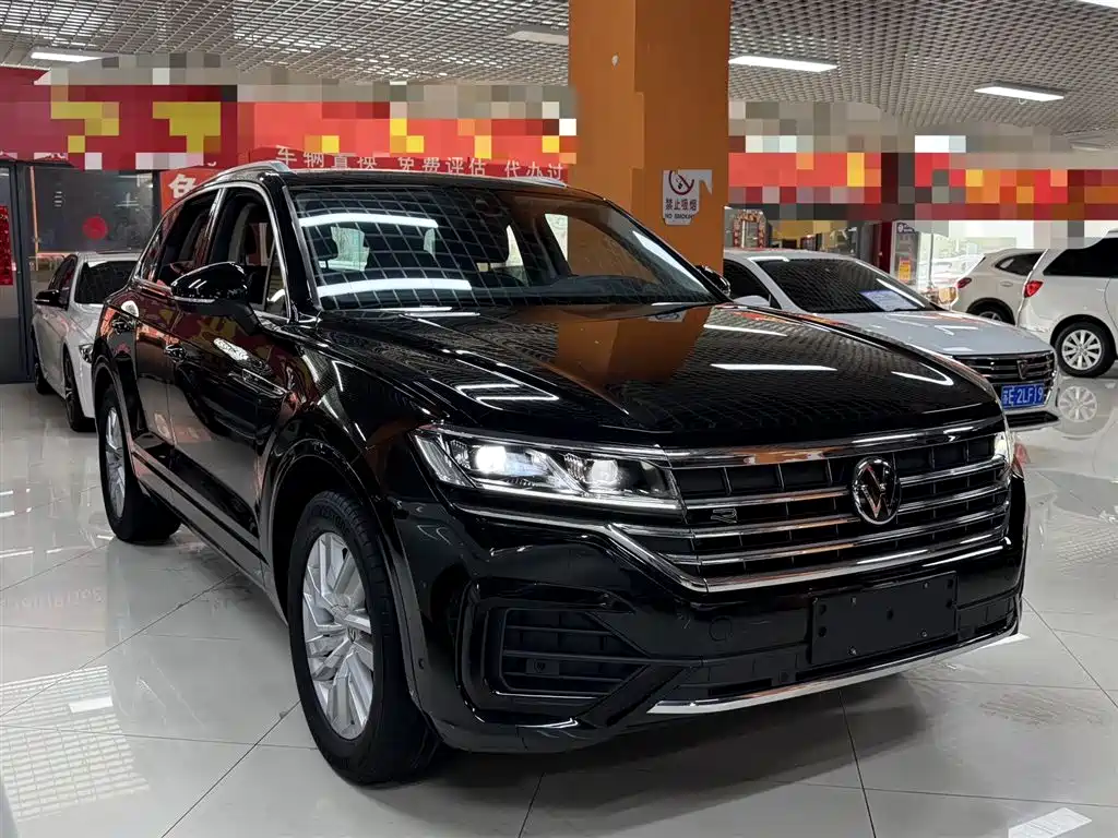 Volkswagen Touareg 2023 2.0TSI R-Line Edition фото 3