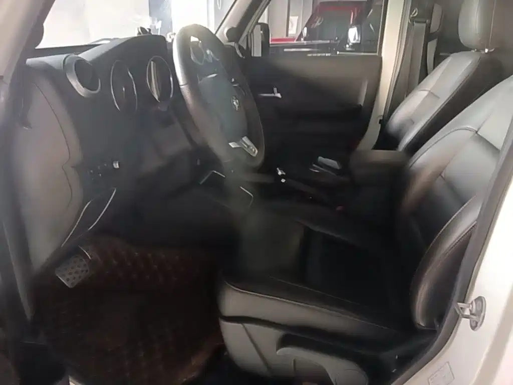 BAIC ORV Beijing Offroad BJ40 2016 2016 Model 40L 2.3T Automatic 4WD Exclusive
