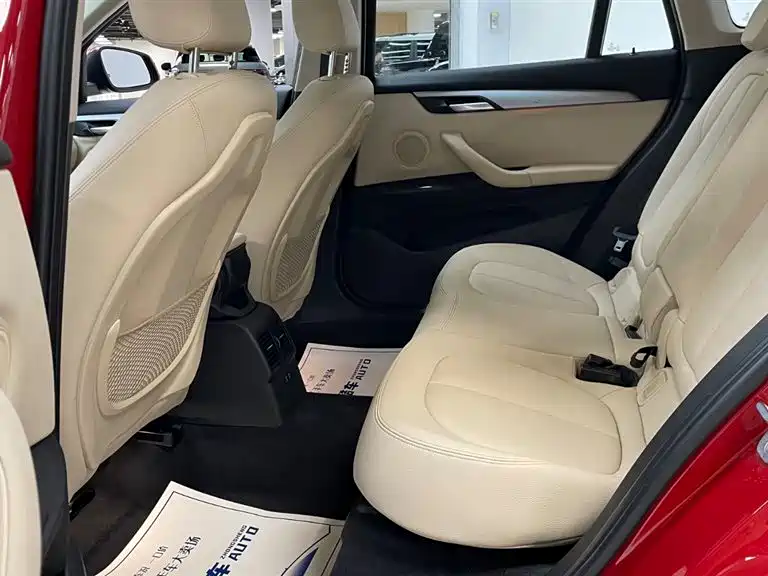 BMW X1 2019 sDrive18Li Fashion Model фото 18