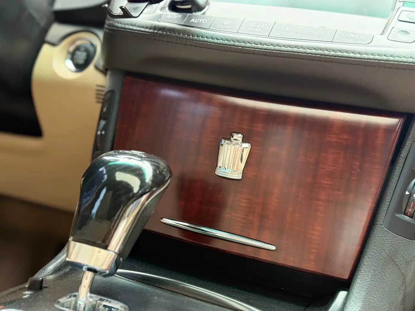 Toyota Crown 2010 2.5L Royal Leather Sunroof Navigation фото 19