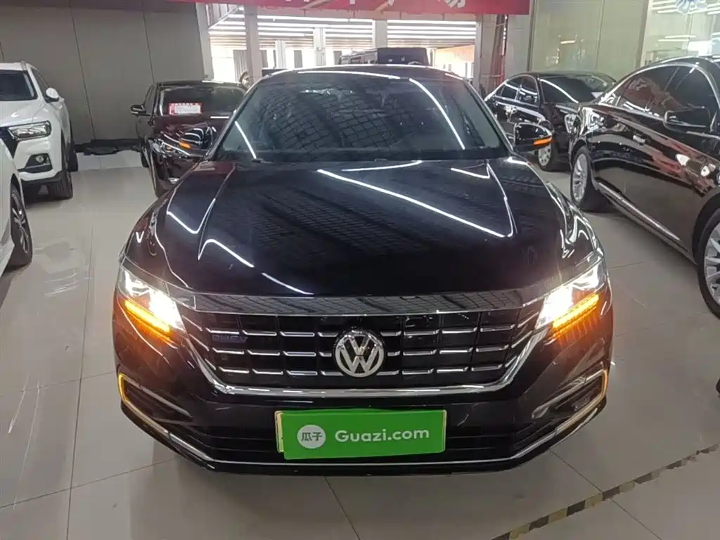 Volkswagen Passat New Energy 2019 430PHEV Hybrid Luxury Edition фото 3