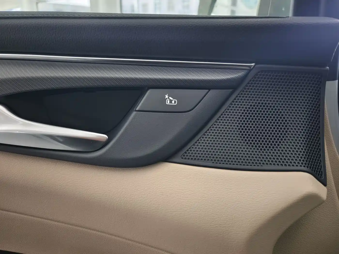 BUICK GL8 NEW ENERGY