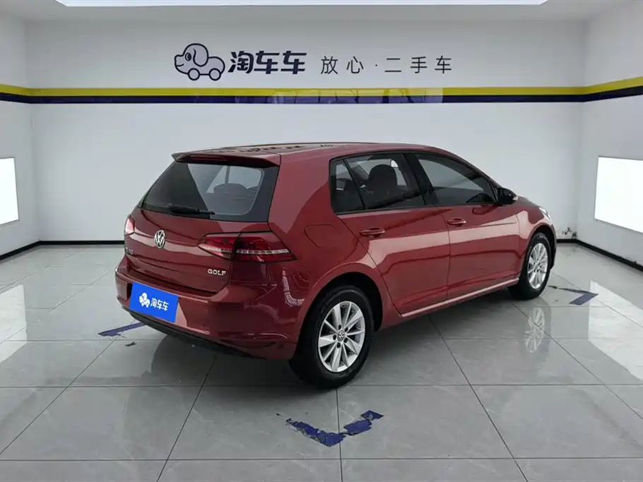 Volkswagen Golf 2015 1.6L Automatic Fashion фото 3