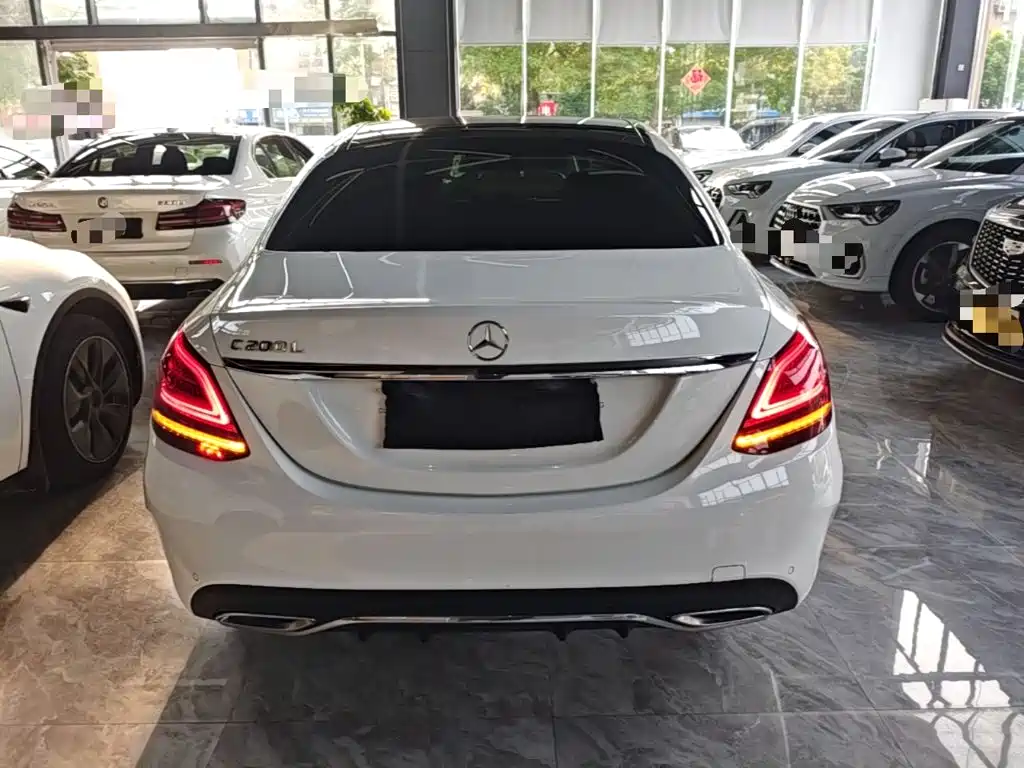 Фото 4 - Mercedes-Benz C-Class