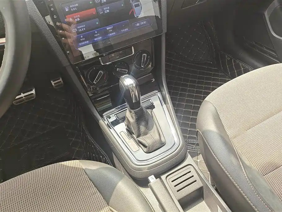Volkswagen C-TREK 2018 230TSI DSG Comfort фото 16