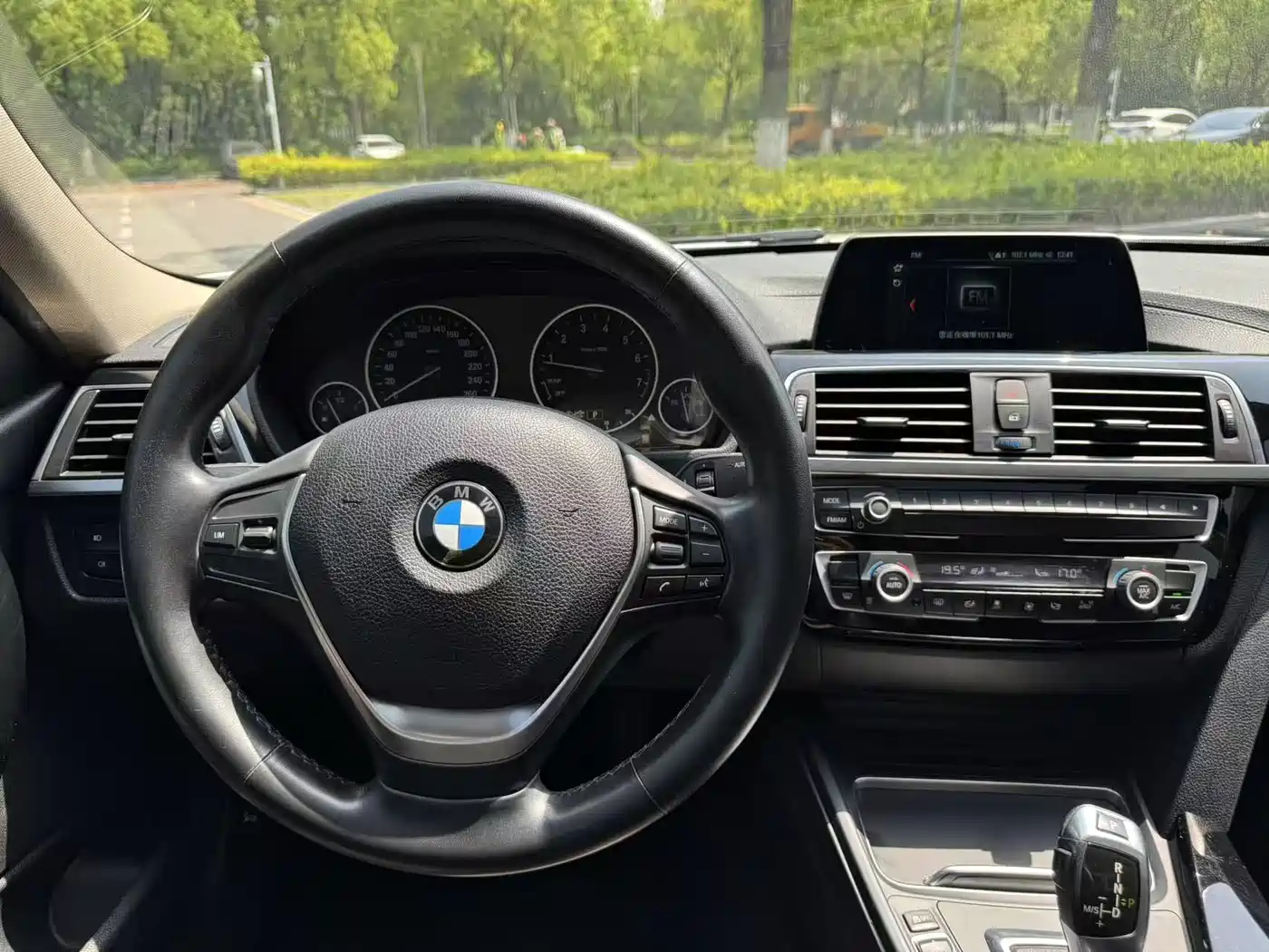 BMW 3 Series 2018 320Li Fashion Style фото 11
