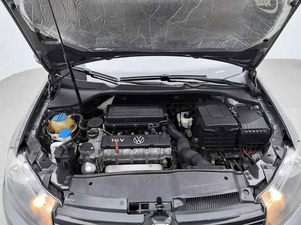 Volkswagen Golf 2011 2011 Model 1.6 Automatic Comfort
