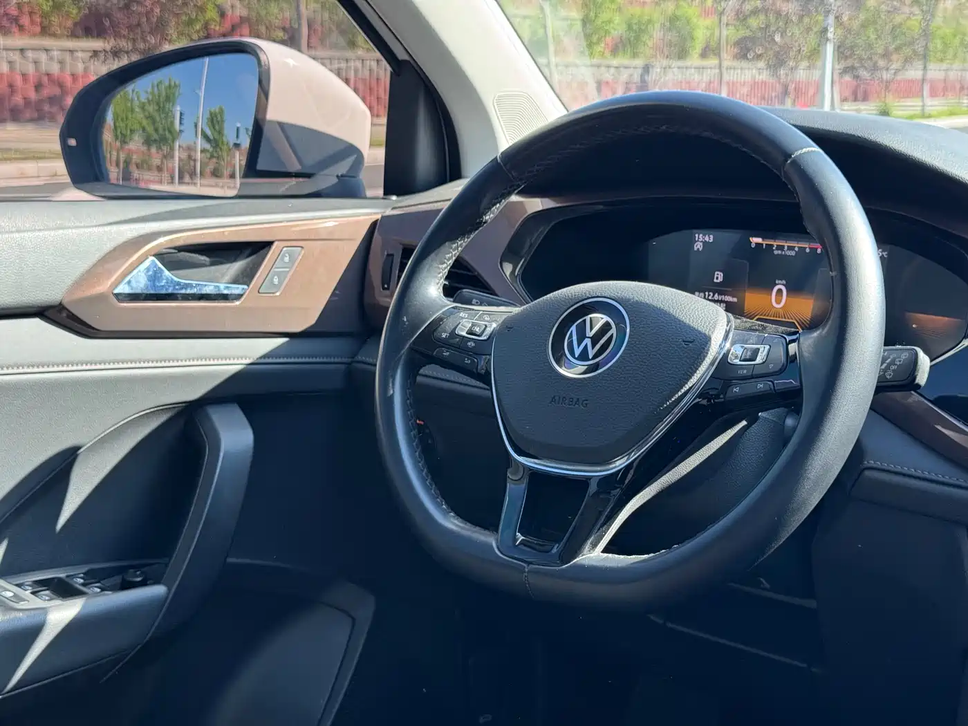 Volkswagen Tharu 2022 280TSI FWD Luxury Edition фото 13