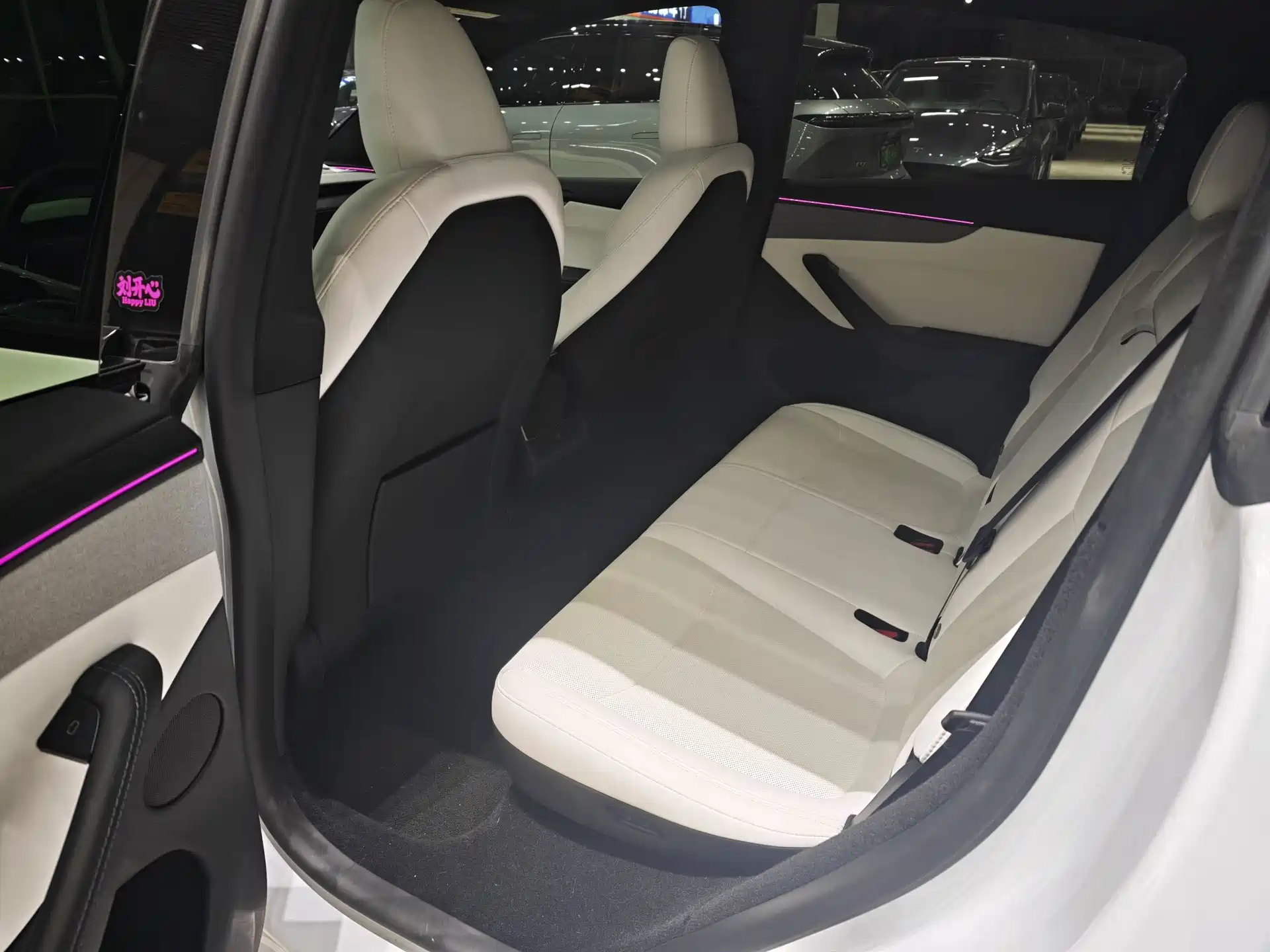 Photo 5 - Tesla Model Y