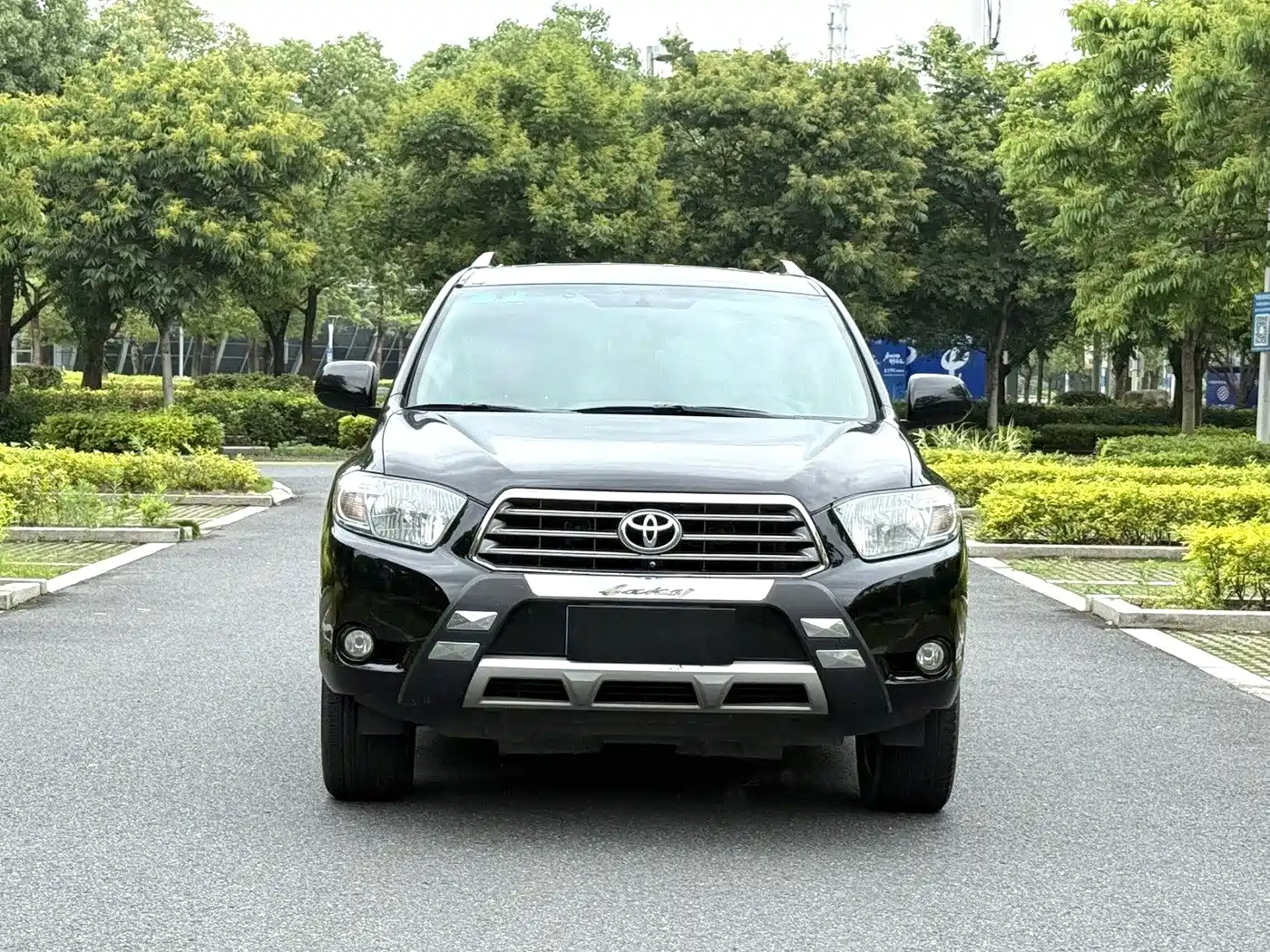 Toyota Highlander 2011 2.7L 2WD 7-seat Luxury фото 2