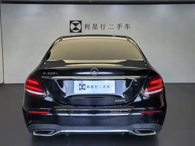 Mercedes-Benz E-Class 2018 E 300 L Luxury — фото 5