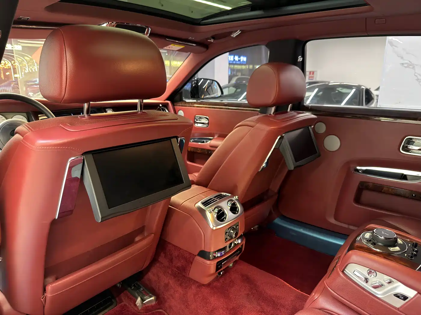 Фото 7 - Rolls-Royce Ghost
