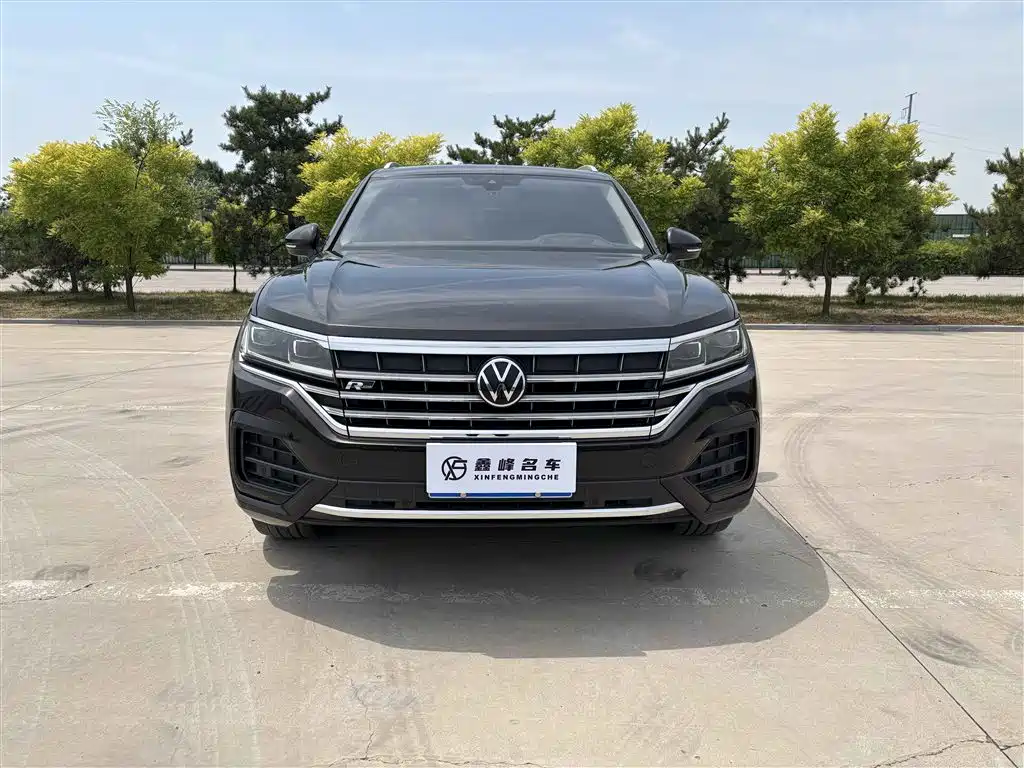 Volkswagen Touareg 2021 2.0TSI R-Line фото 2
