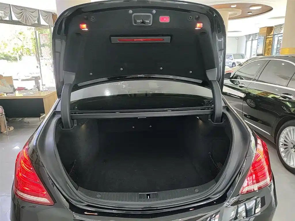 Mercedes-Benz S-Class 2017 S 320 L Business фото 19