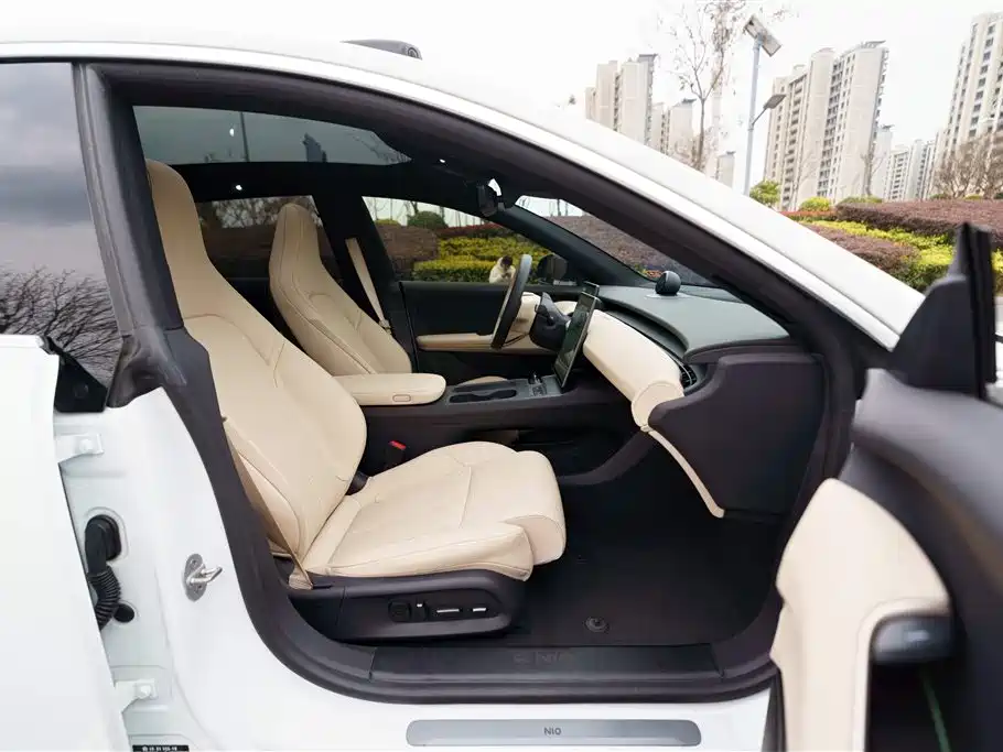 NIO NIO ET5T