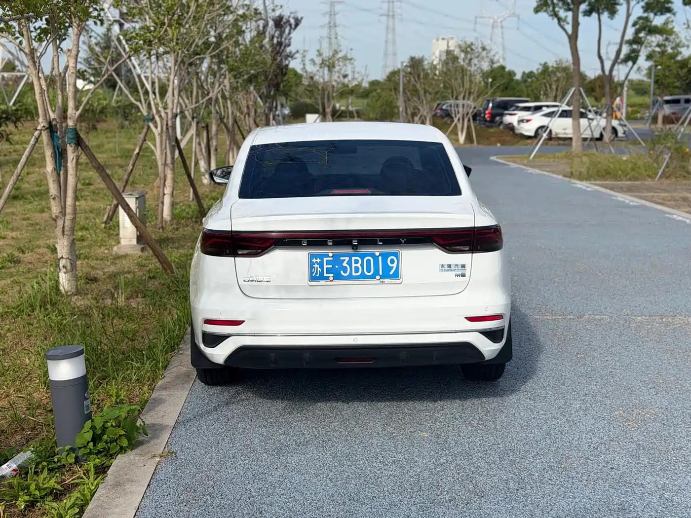 Фото 3 - Geely Emgrand