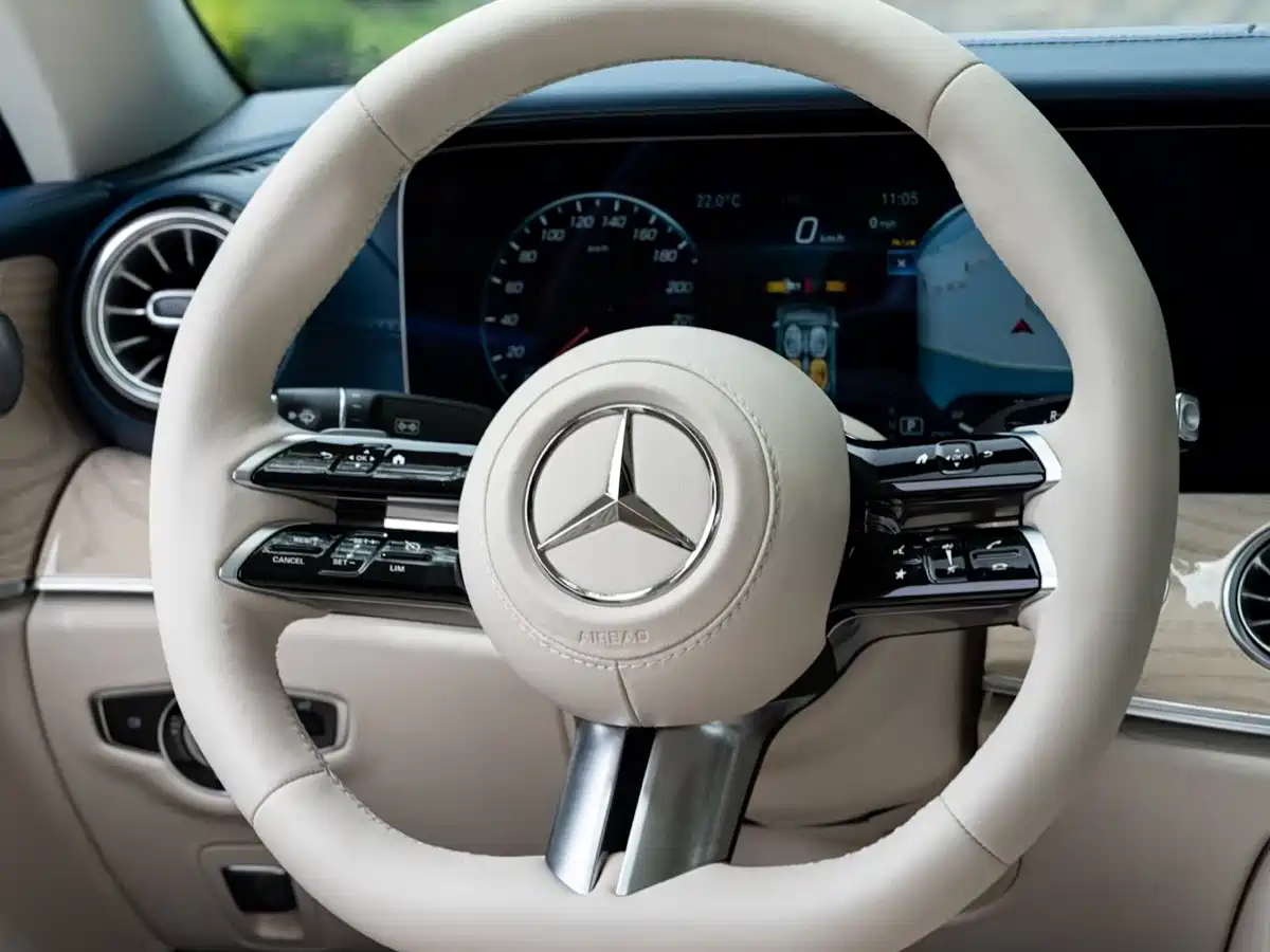 Mercedes-Benz E-Class (Import) 2023 E 260 Coupe фото 8