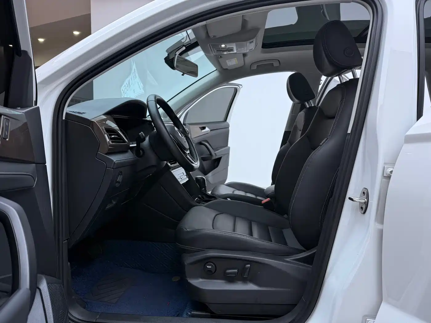 Volkswagen Tharu 2021 Model 280TSI 2WD Comfort Edition фото 5
