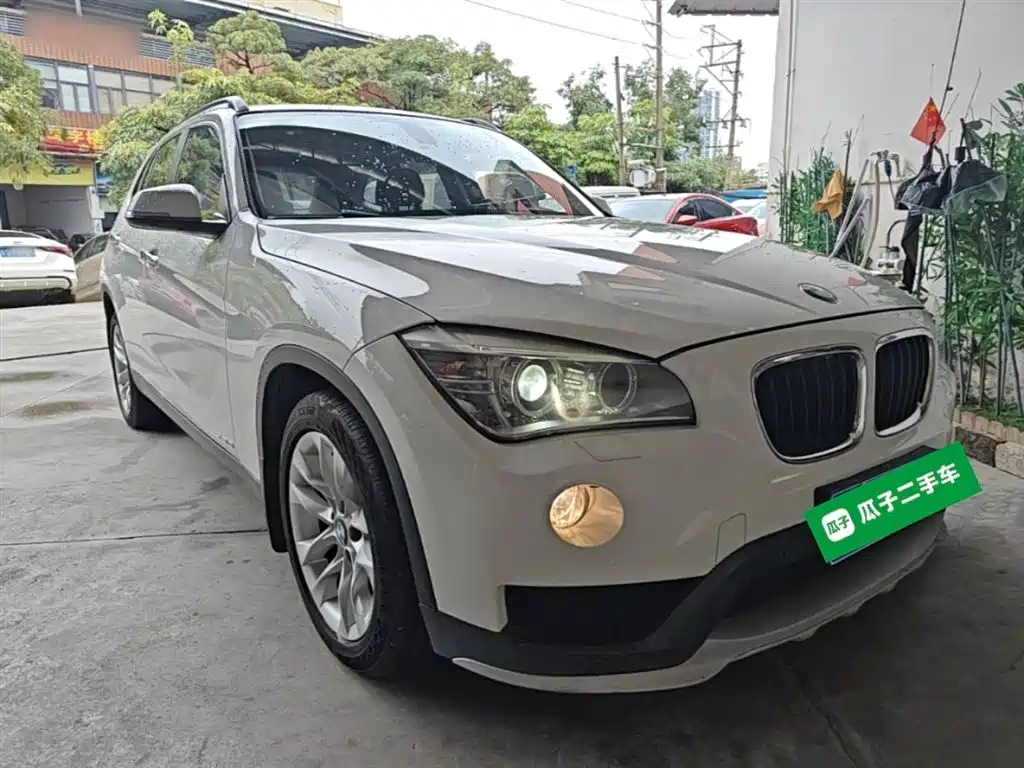 BMW X1 2014 sDrive18i Leading Edition фото 4