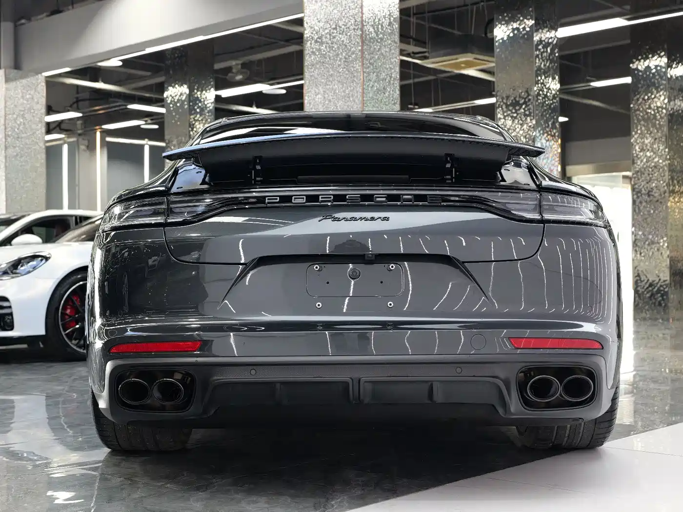 Porsche Panamera 2023 Panamera 2.9T Platinum Edition фото 13