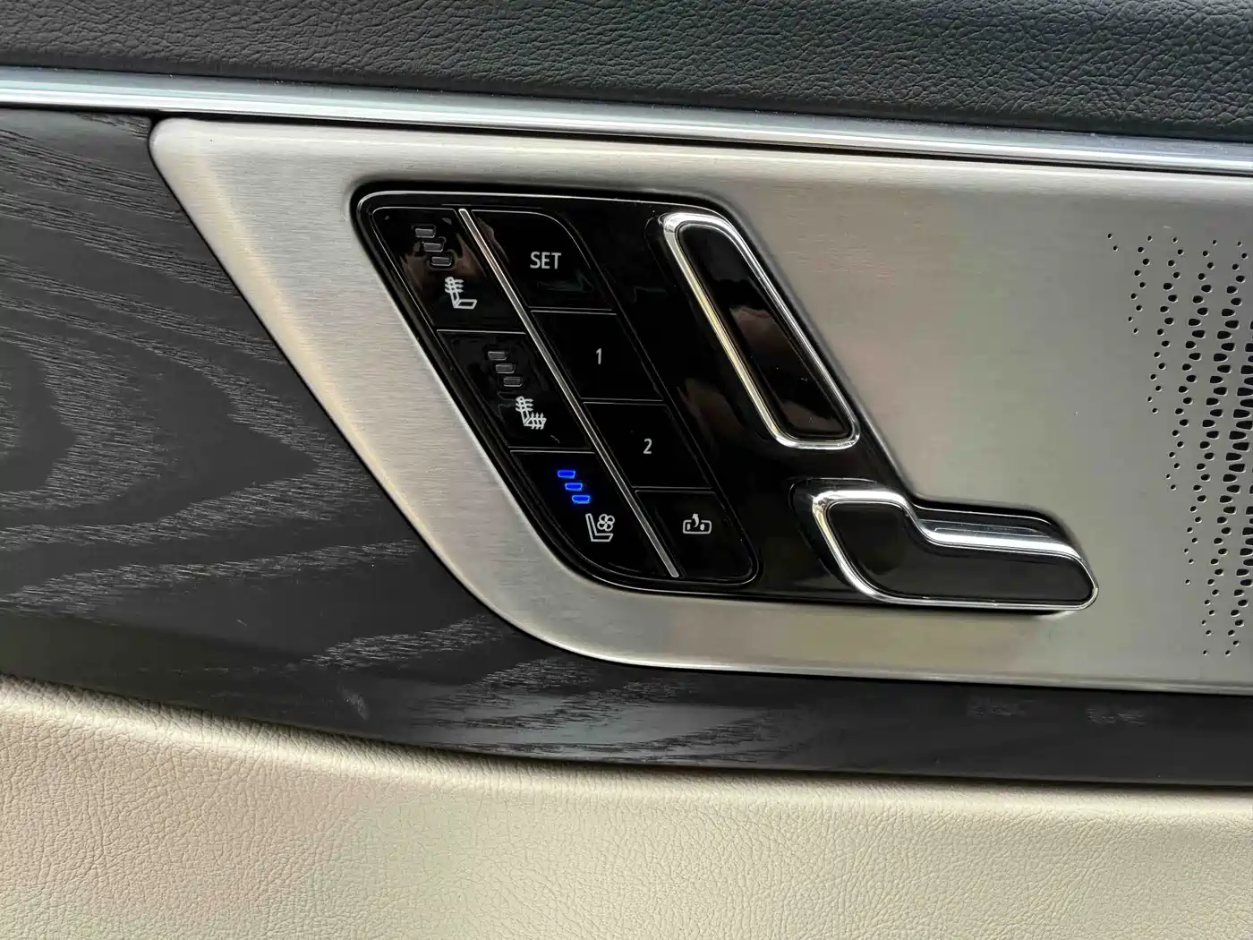 Cadillac CT6 2023 28T Luxury Edition фото 16
