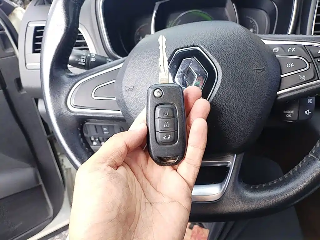 Renault Koleos 2018 2017 2.0L 2WD Leading Edition