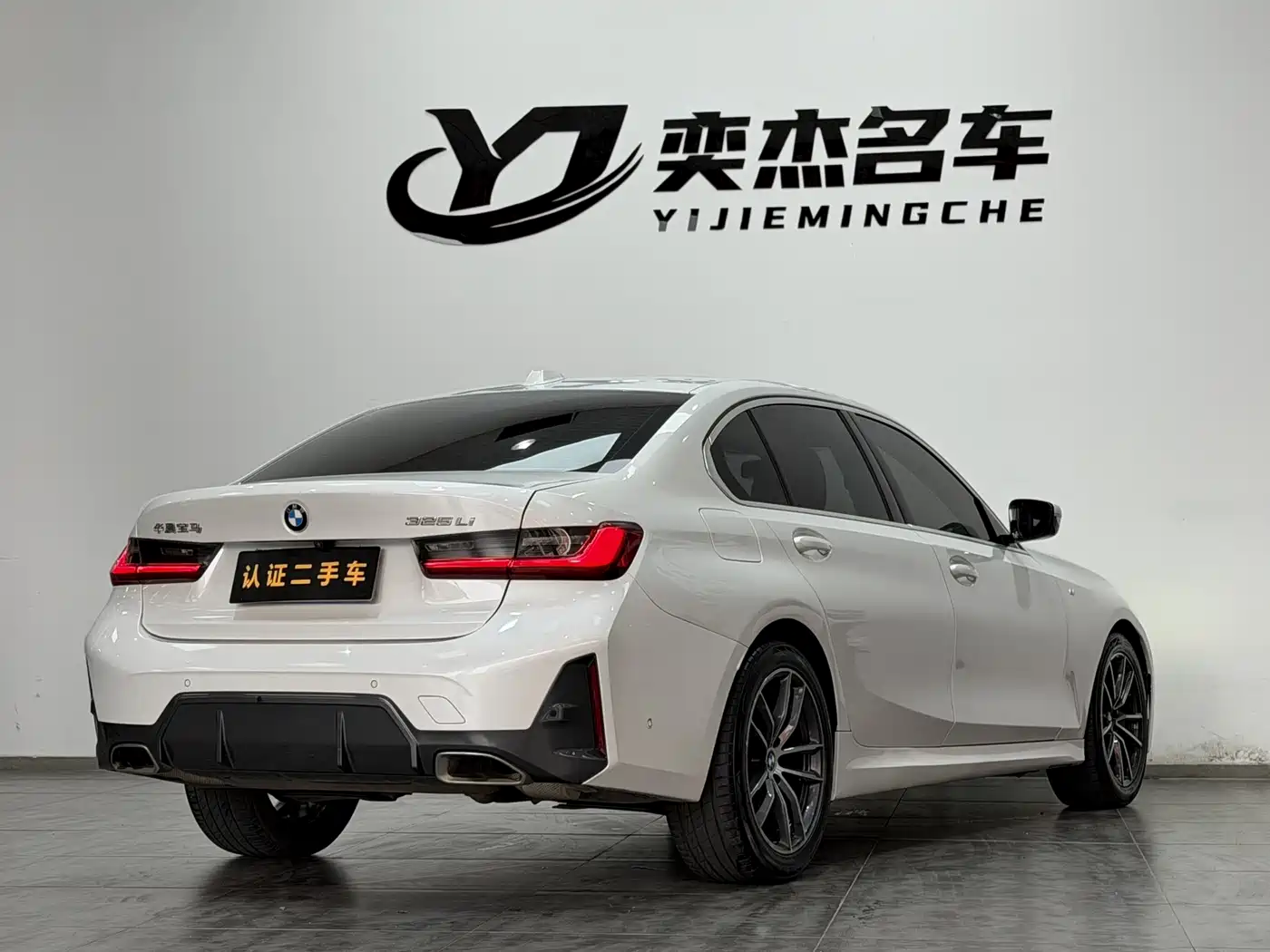 BMW 3 Series 2023 325Li M Sport Package фото 7