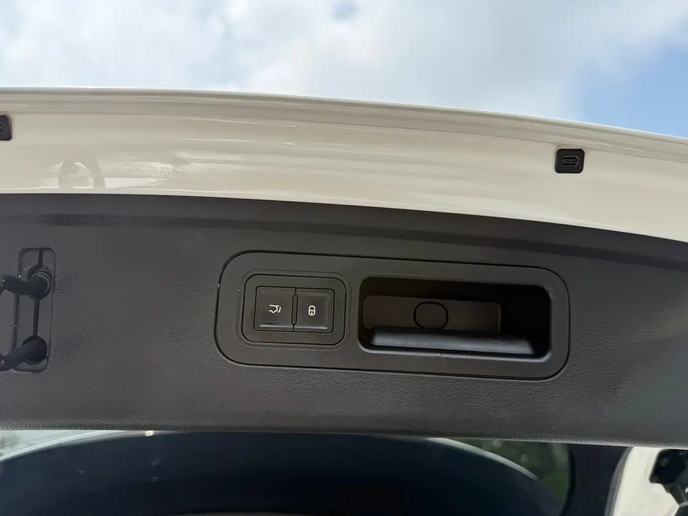 BYD Tang 2018 2.0T Automatic Smart Connection Honor Edition 7-Seater China V фото 33