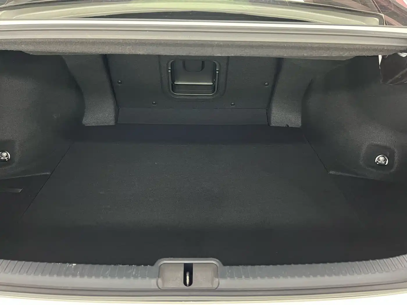 Lexus ES 2025 300h Ultimate Edition фото 27