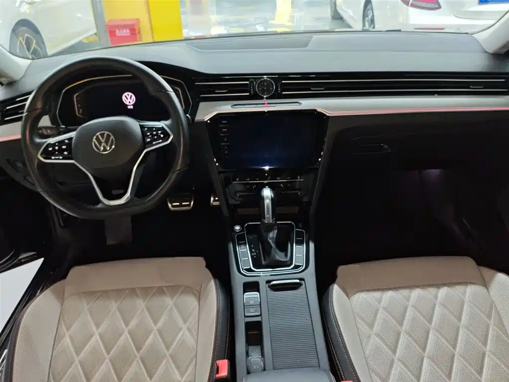 Volkswagen Magotan 2023 Model 2 Million Commemorative Edition 330TSI DSG Luxury фото 6