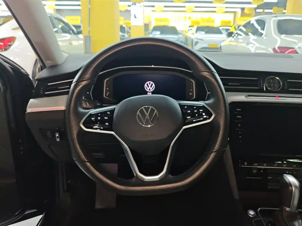 Volkswagen Magotan 2023 Model 2 Million Commemorative Edition 330TSI DSG Luxury фото 7