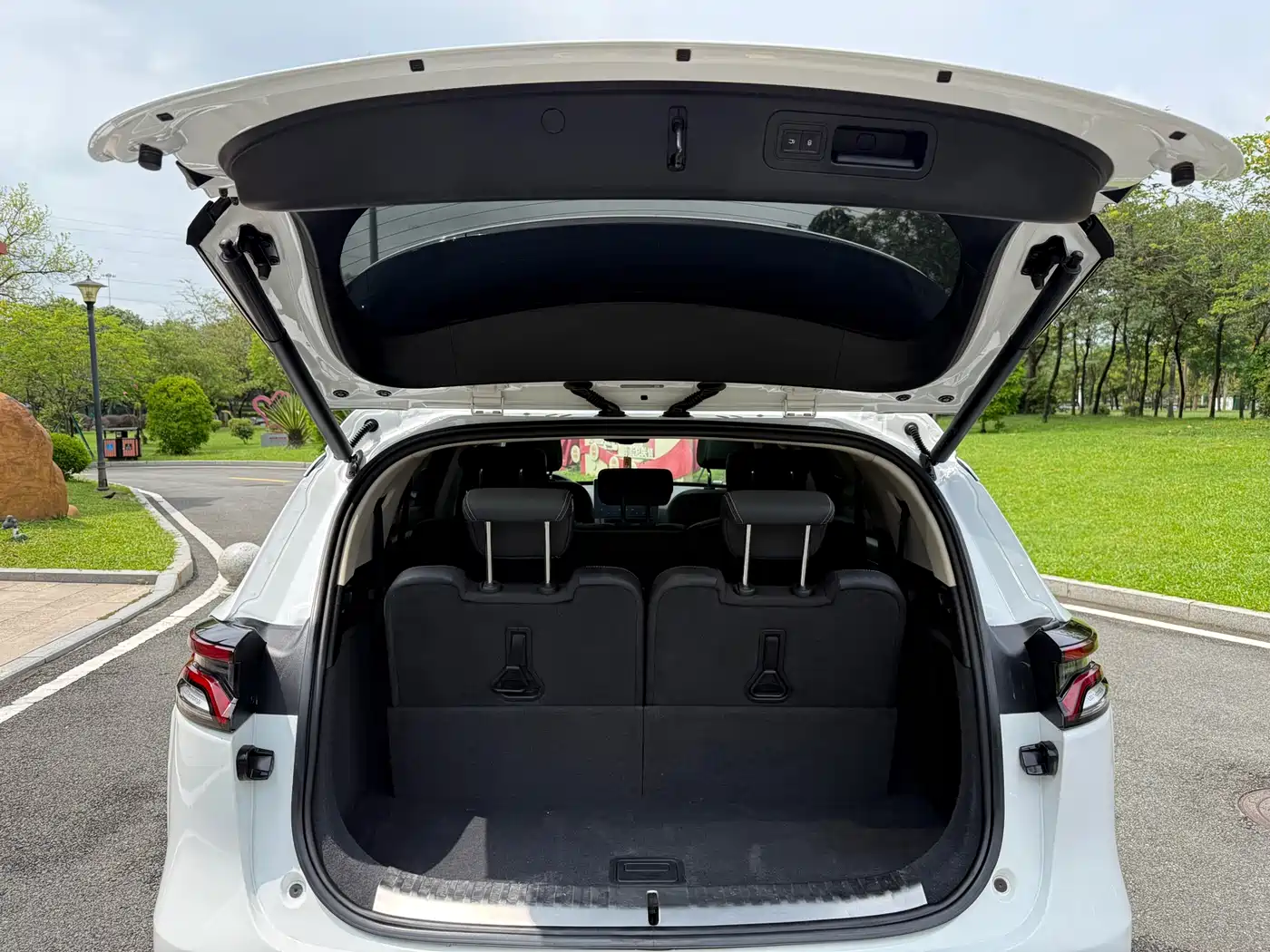BYD Tang 2018 2.0T Automatic Smart Connection Honor Edition 7-Seater China V фото 34