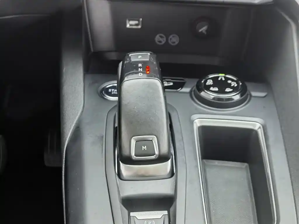 Peugeot 5008 2017 380THP 7-seat Luxury Edition фото 13