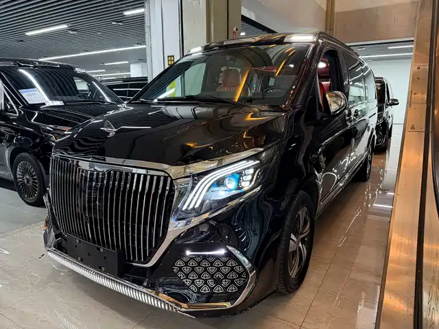 Mercedes-Benz Vito 2021 2.0T Business Edition 7-seater