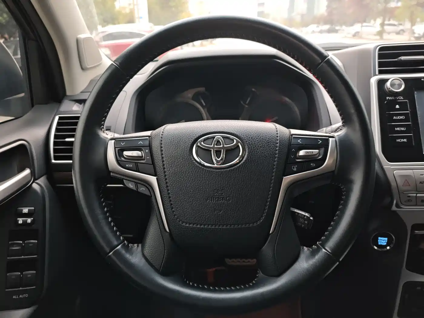 Toyota Prado 2018 3.5L Automatic TX-L Rear-mounted Spare Tire фото 12